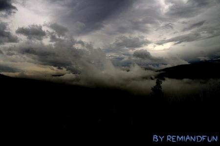 Le ciel dans le Pilat par temps nuageux